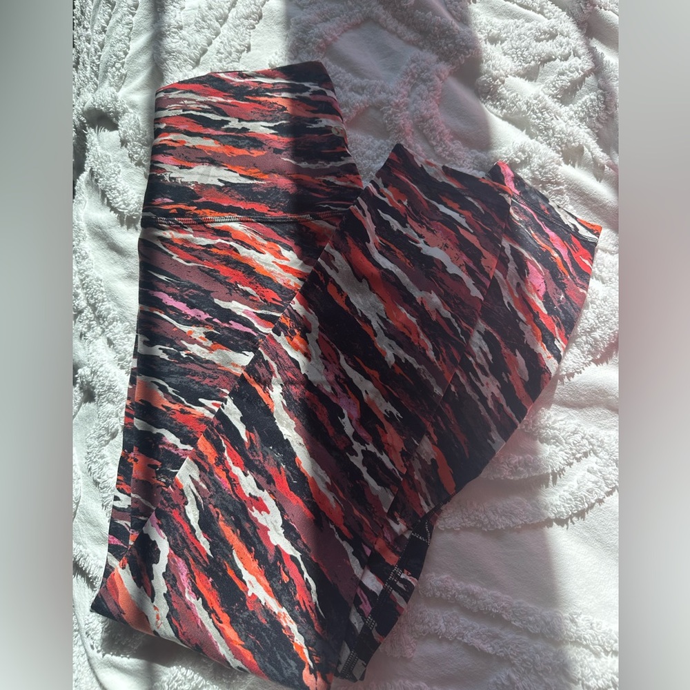 Lululemon leggings, size 6.